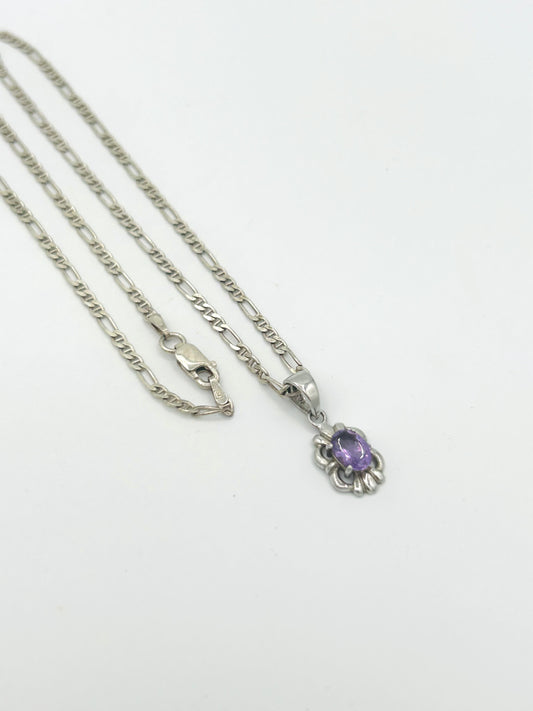 Violetti ametistiriipus