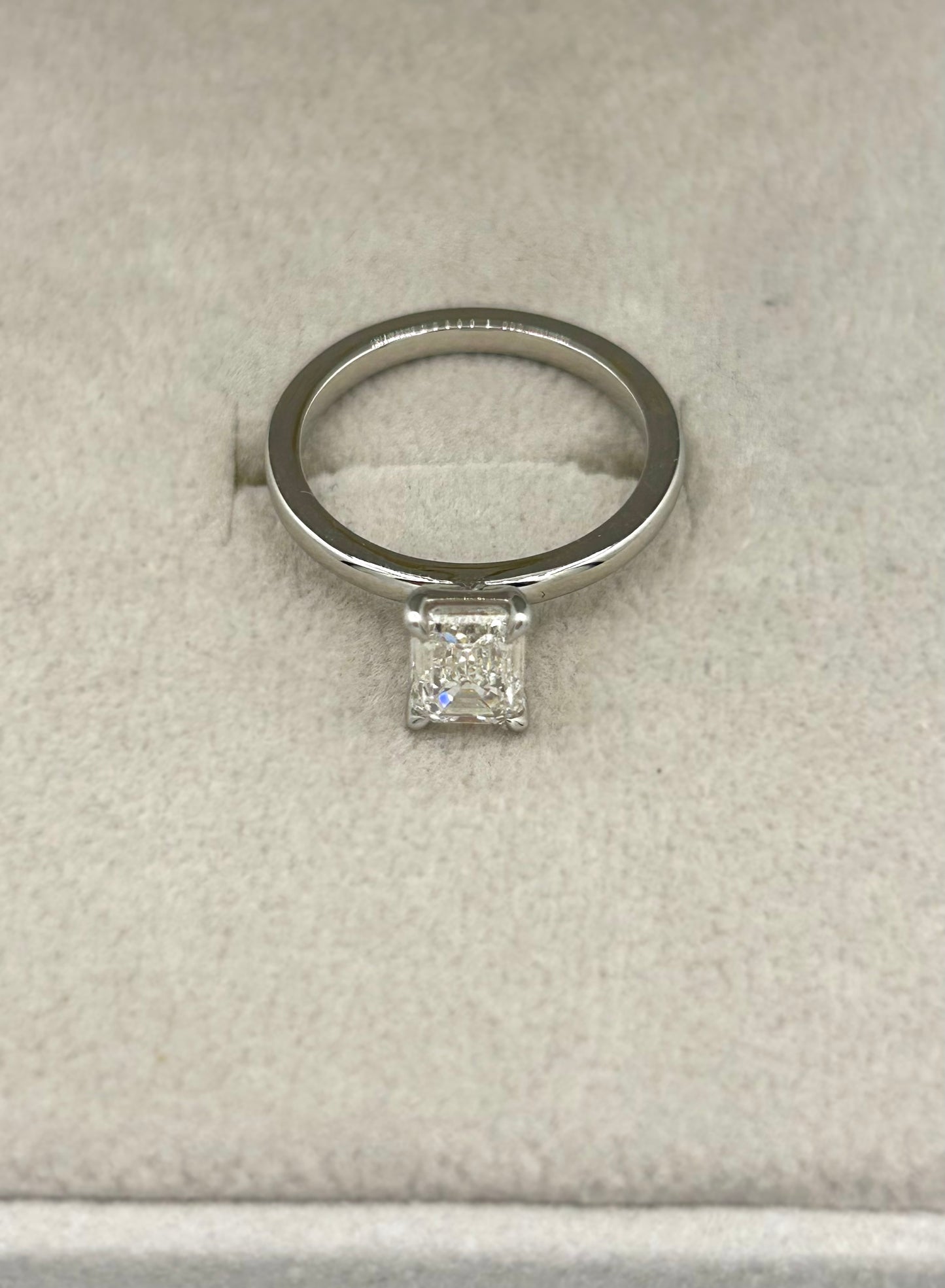 Timanttisormus 1,20ct 950% platinaa - Suokko