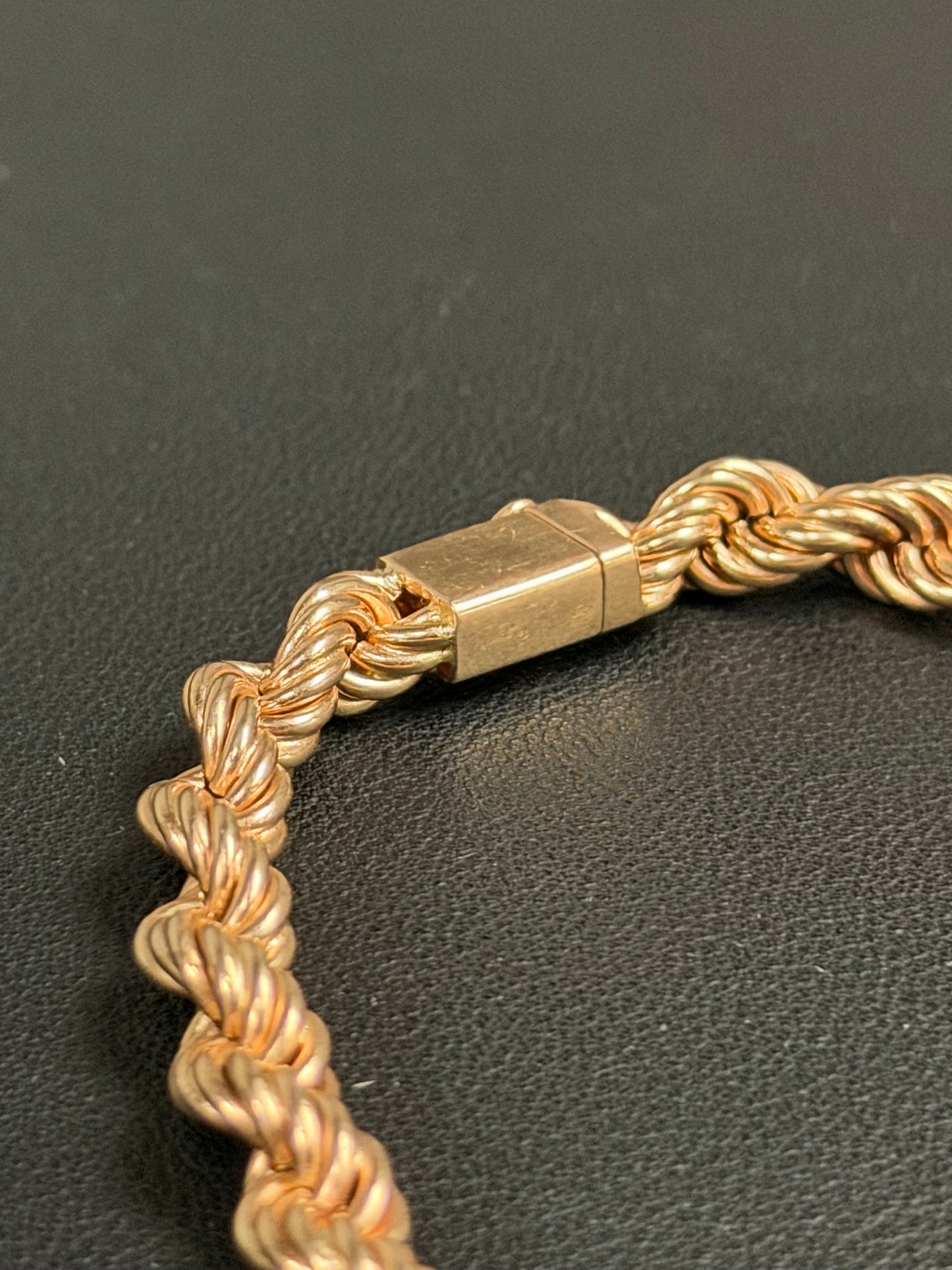 157g Cordell-ketju ristillä – 14K